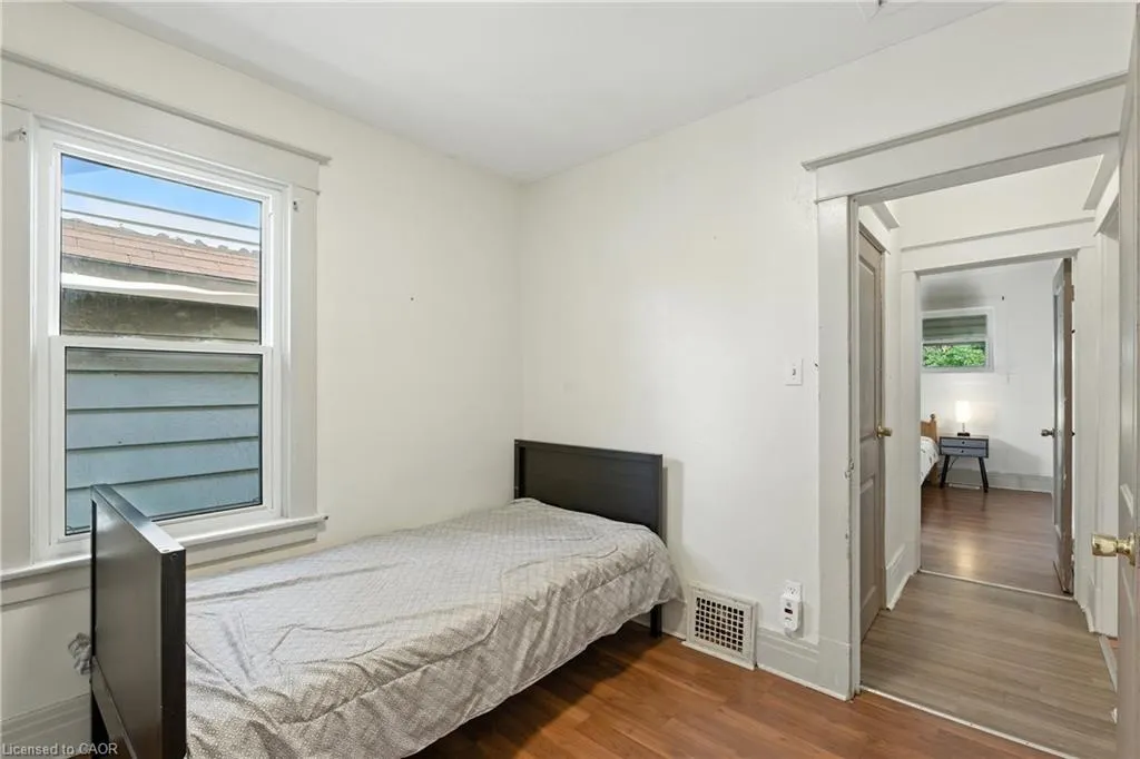 1 Berryman Avenue