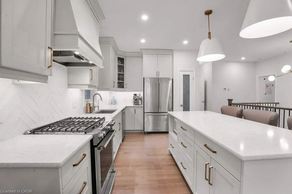 11 Keba Crescent
