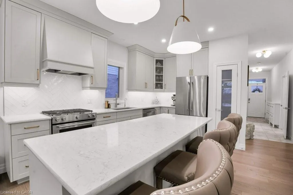 11 Keba Crescent