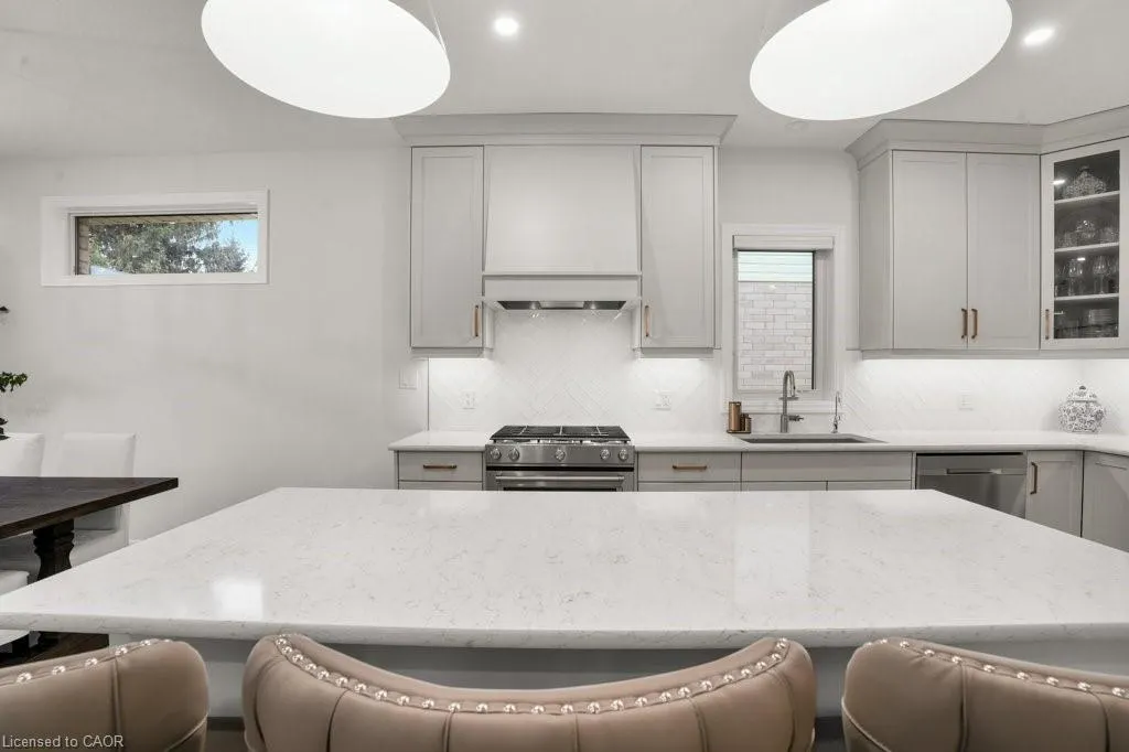 11 Keba Crescent