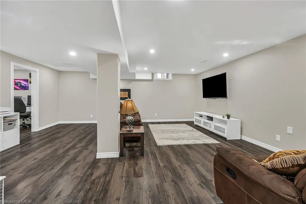 70 Escarpment Drive