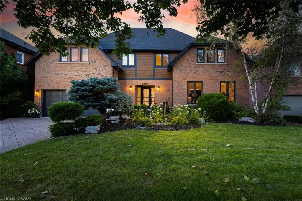 1483 The Links Drive