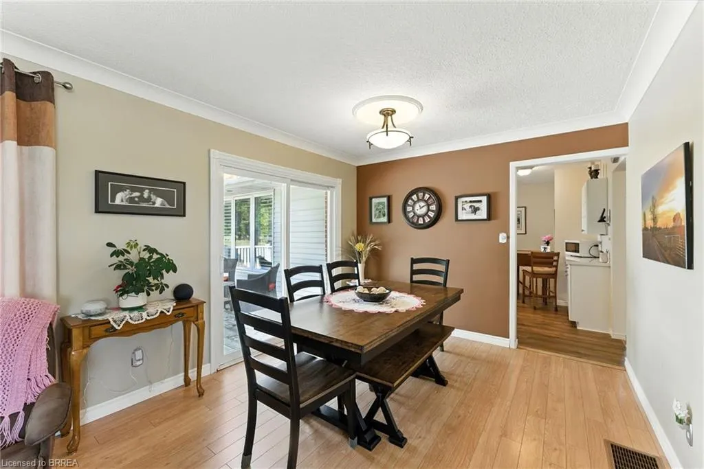 207 Robinson Road