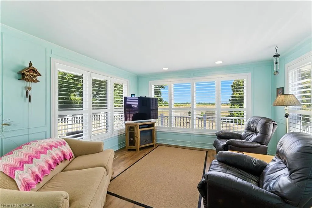 207 Robinson Road