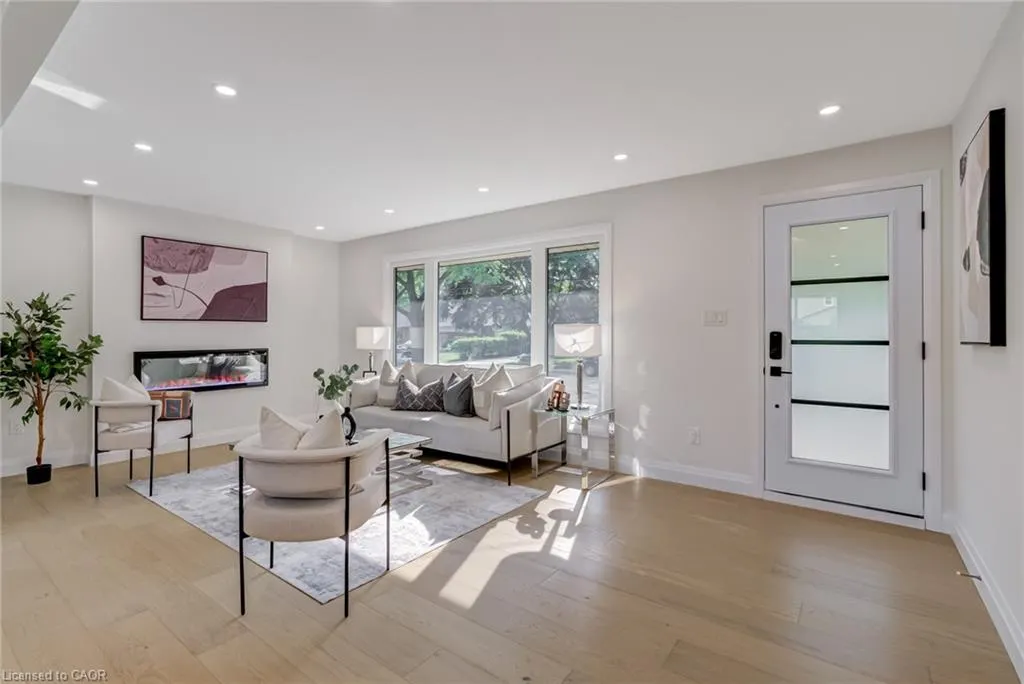 13 Skyland Drive