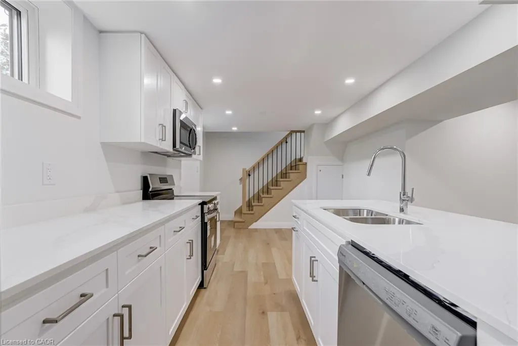 13 Skyland Drive