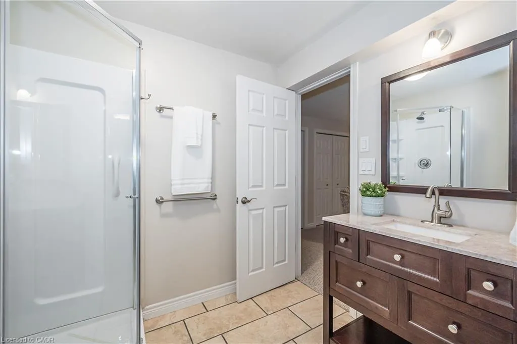 24 Beechlawn Boulevard
