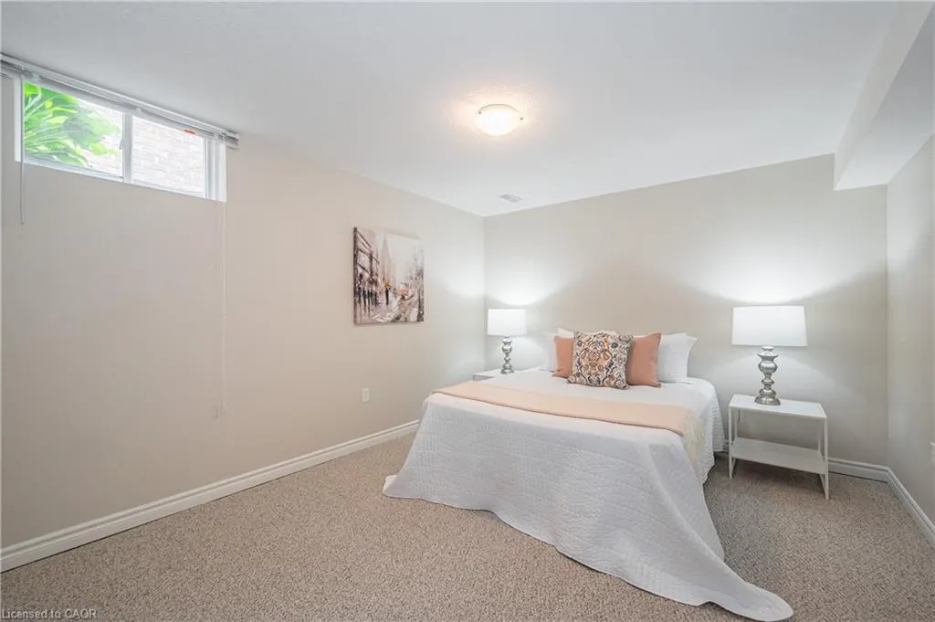 24 Beechlawn Boulevard