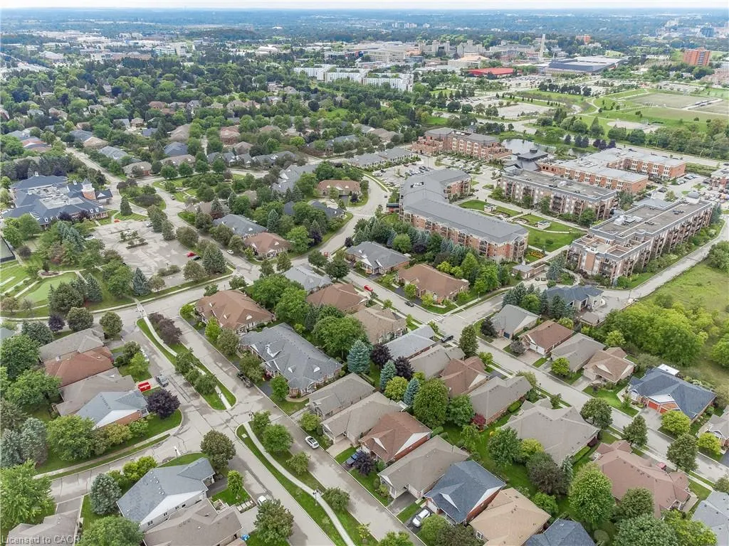 24 Beechlawn Boulevard