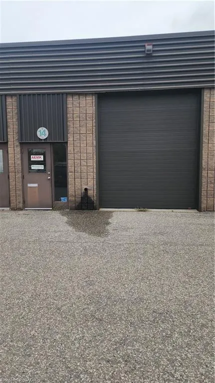 160 Frobisher Drive, #14