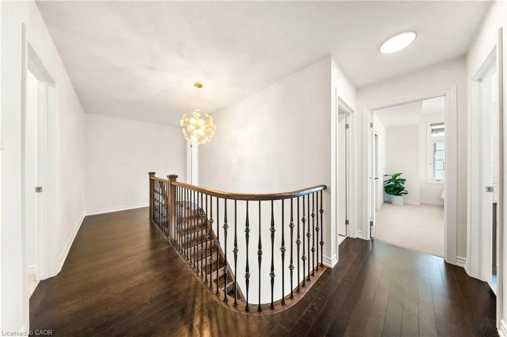1 Bee Crescent