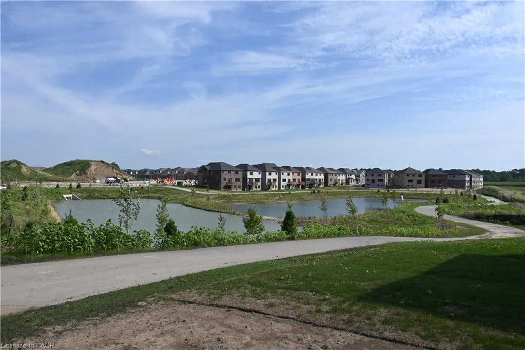 1 Bee Crescent