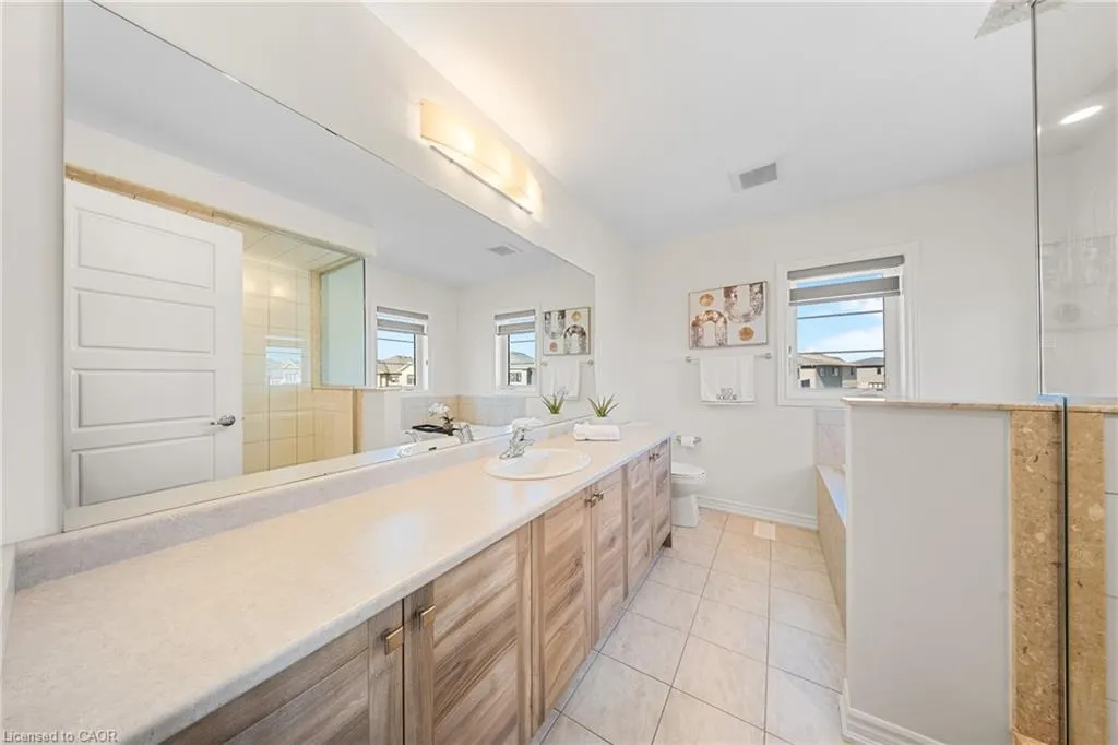 1 Bee Crescent
