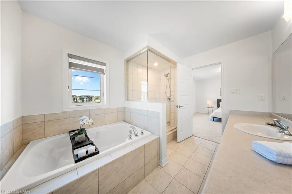 1 Bee Crescent