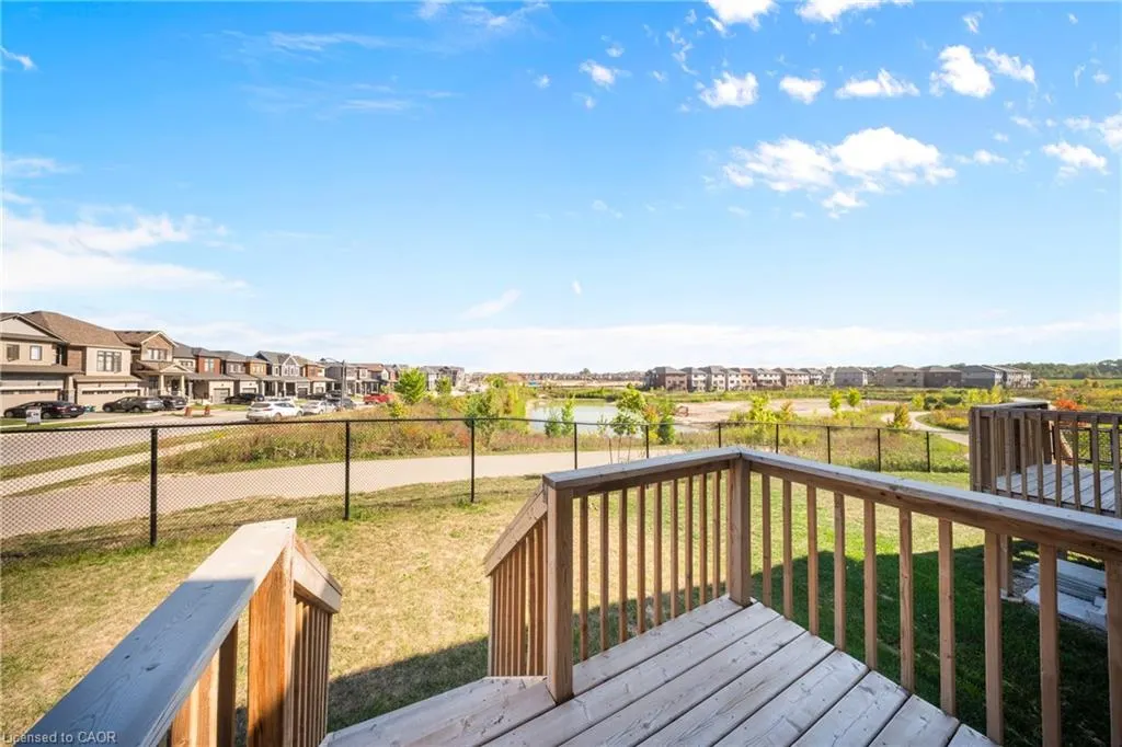 1 Bee Crescent