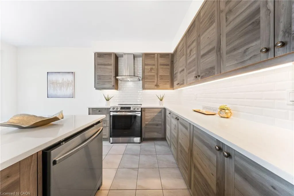 1 Bee Crescent