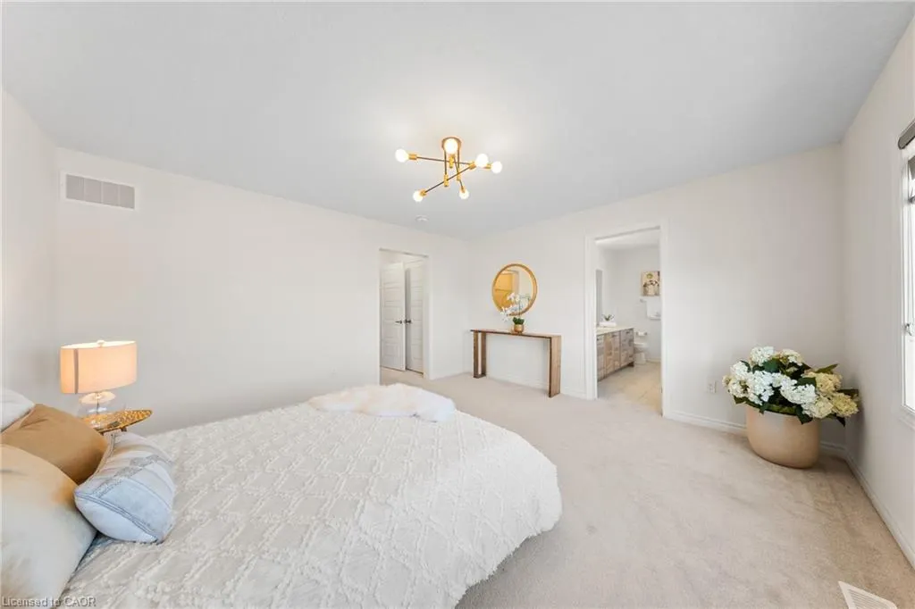 1 Bee Crescent