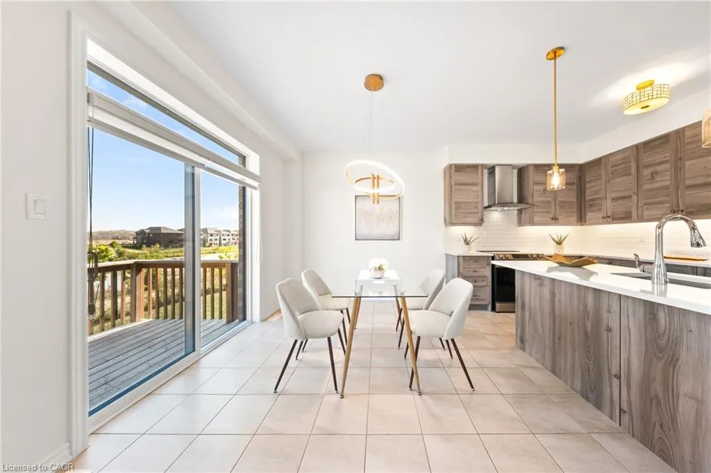 1 Bee Crescent
