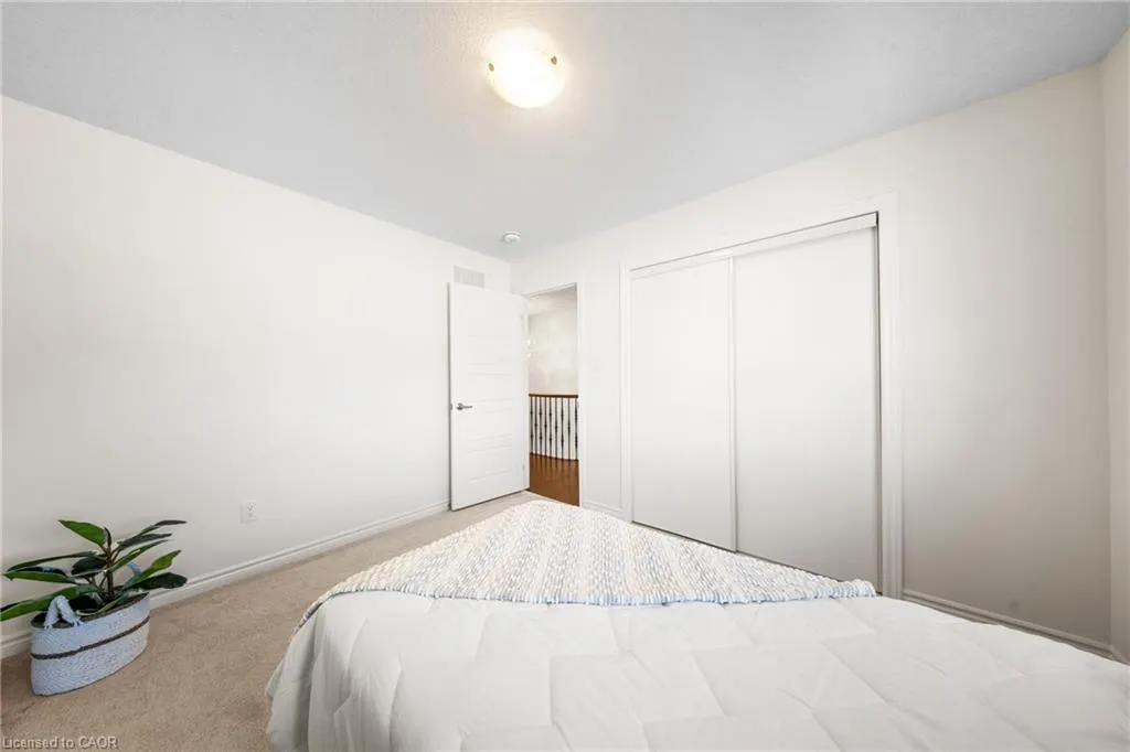 1 Bee Crescent