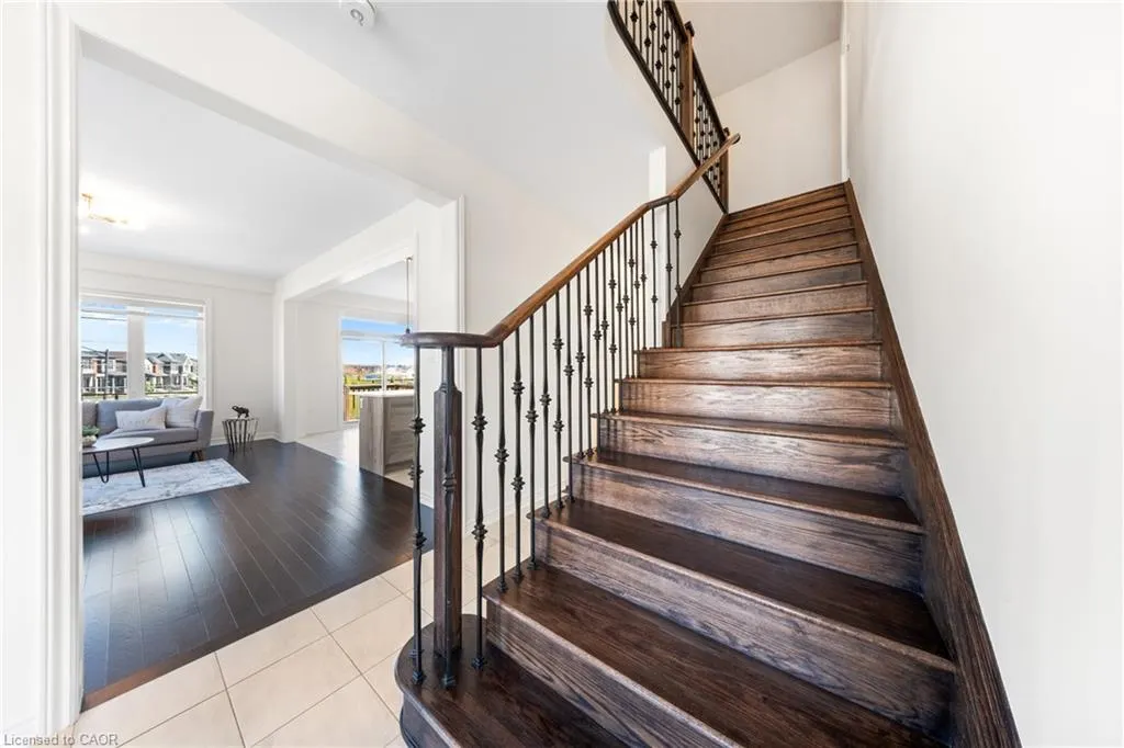 1 Bee Crescent