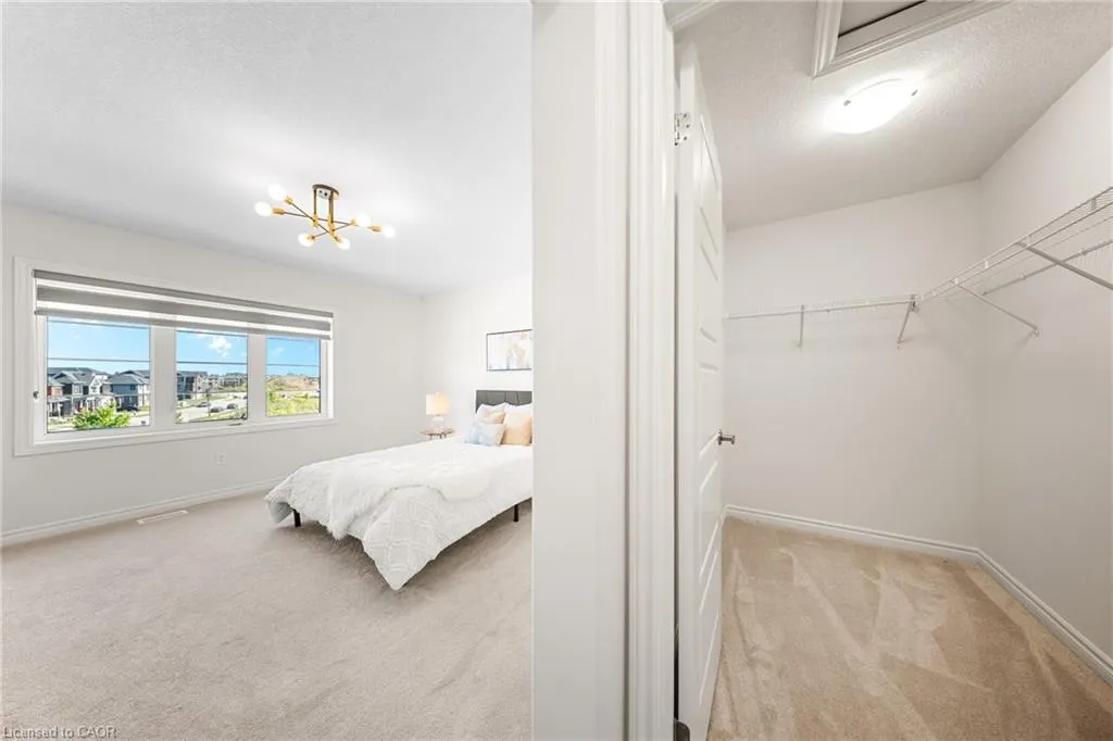 1 Bee Crescent