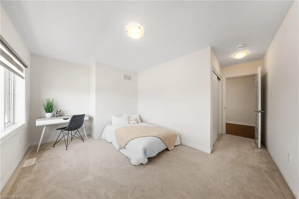 1 Bee Crescent