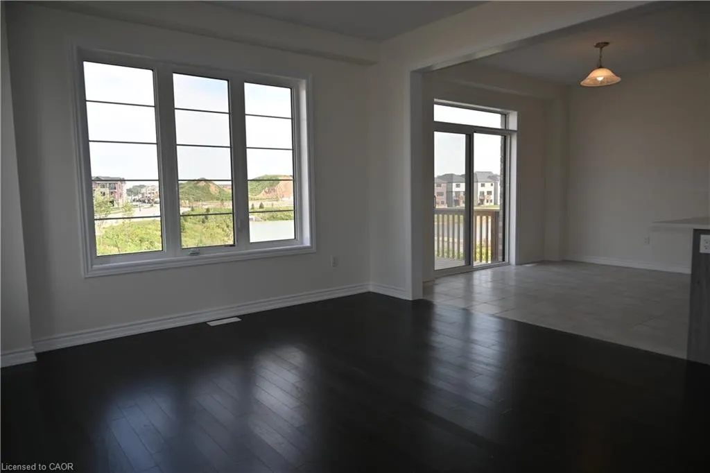 1 Bee Crescent