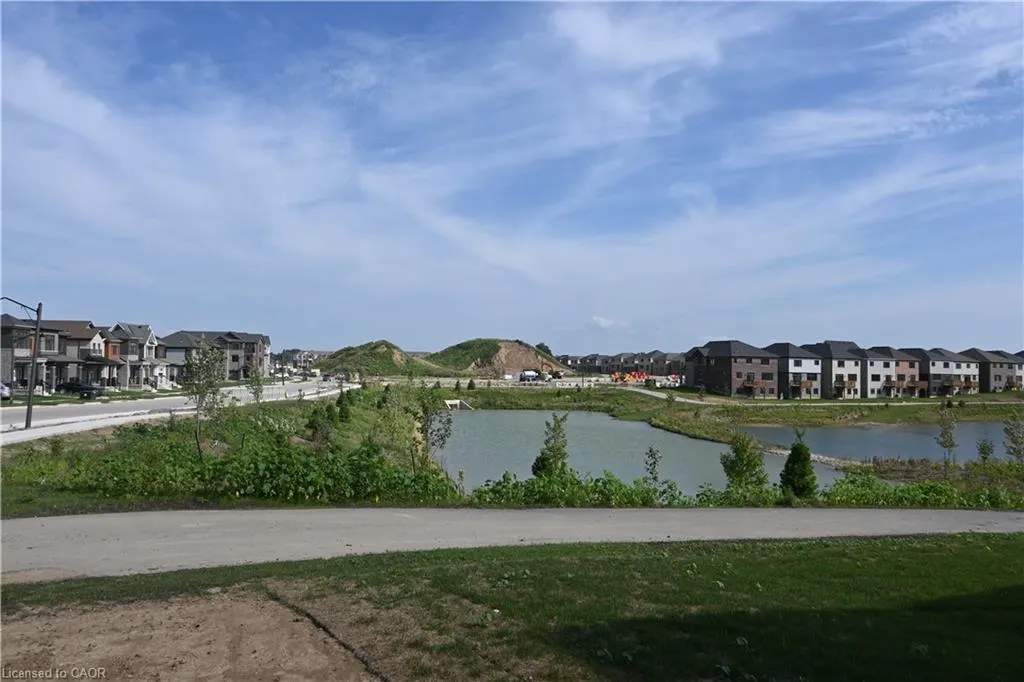 1 Bee Crescent