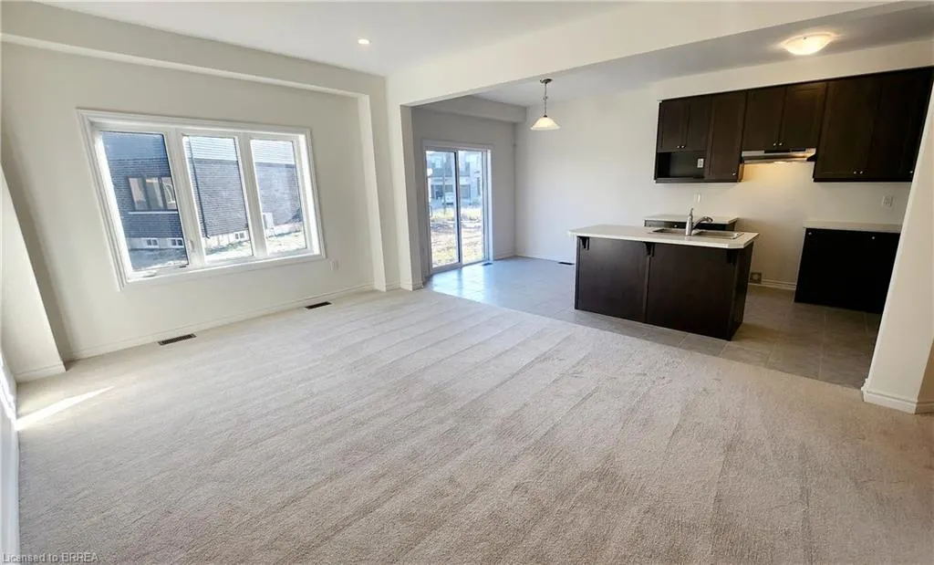 62 Macklin Street