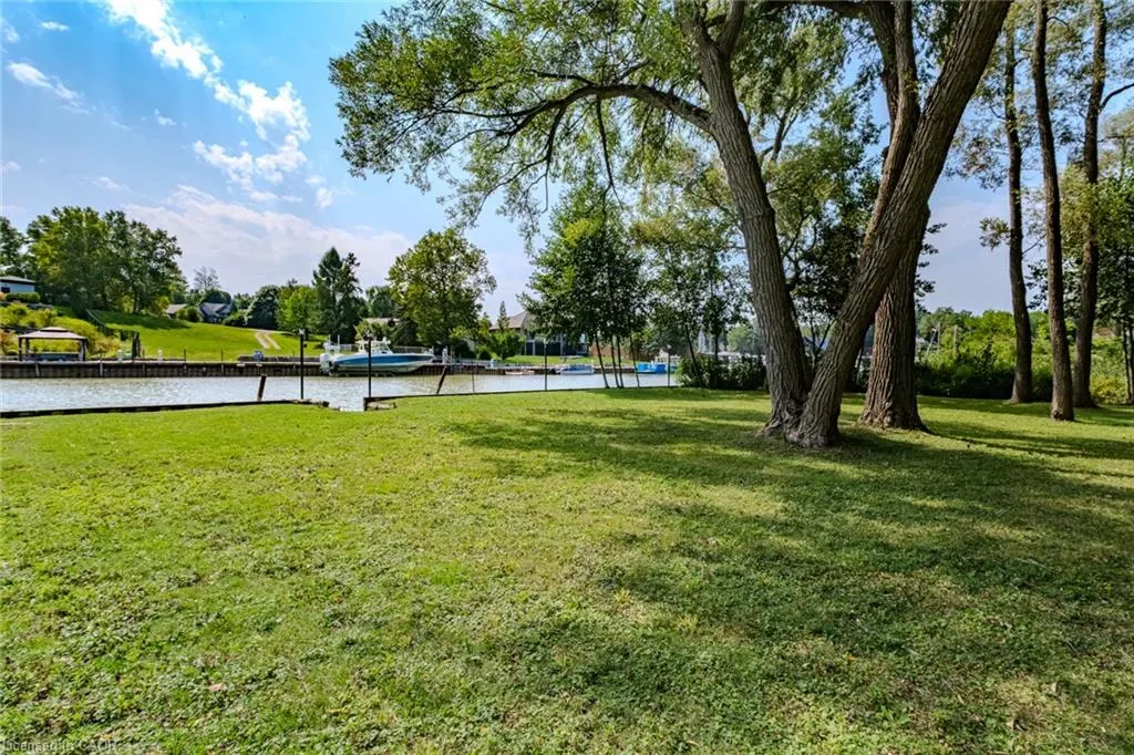 38 Sunninghill Dr