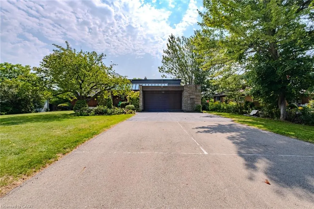 38 Sunninghill Dr