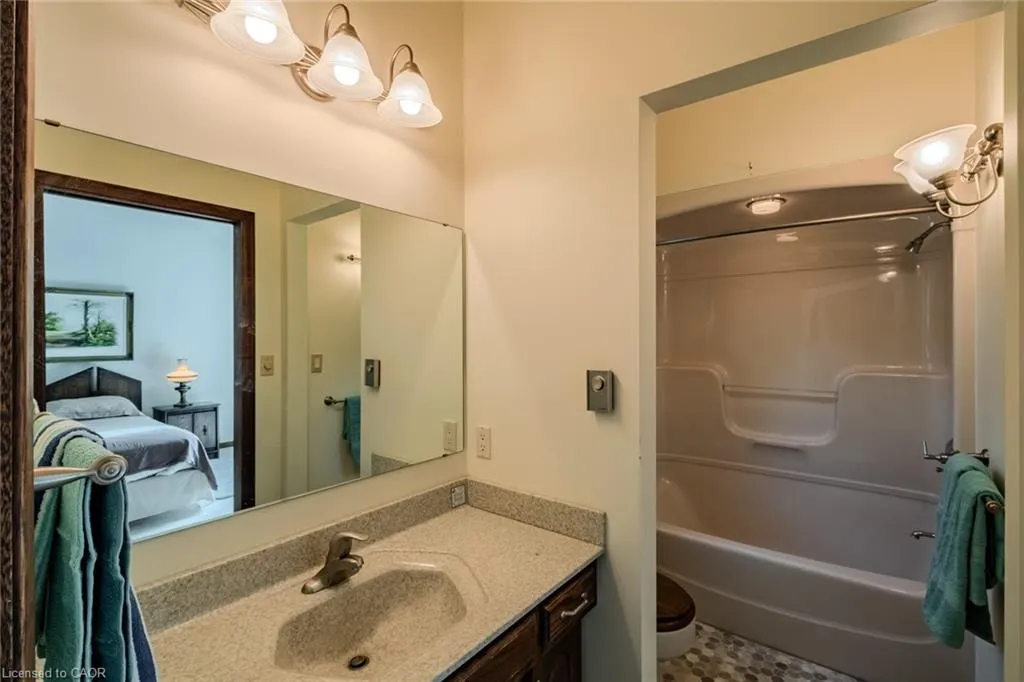 38 Sunninghill Dr