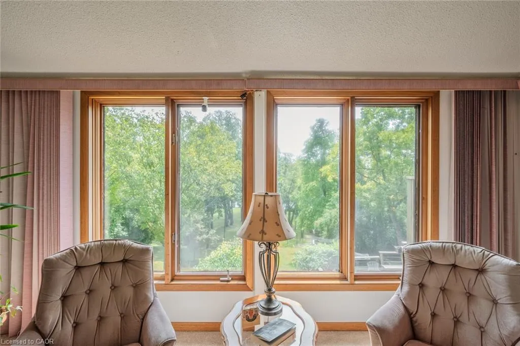 38 Sunninghill Dr