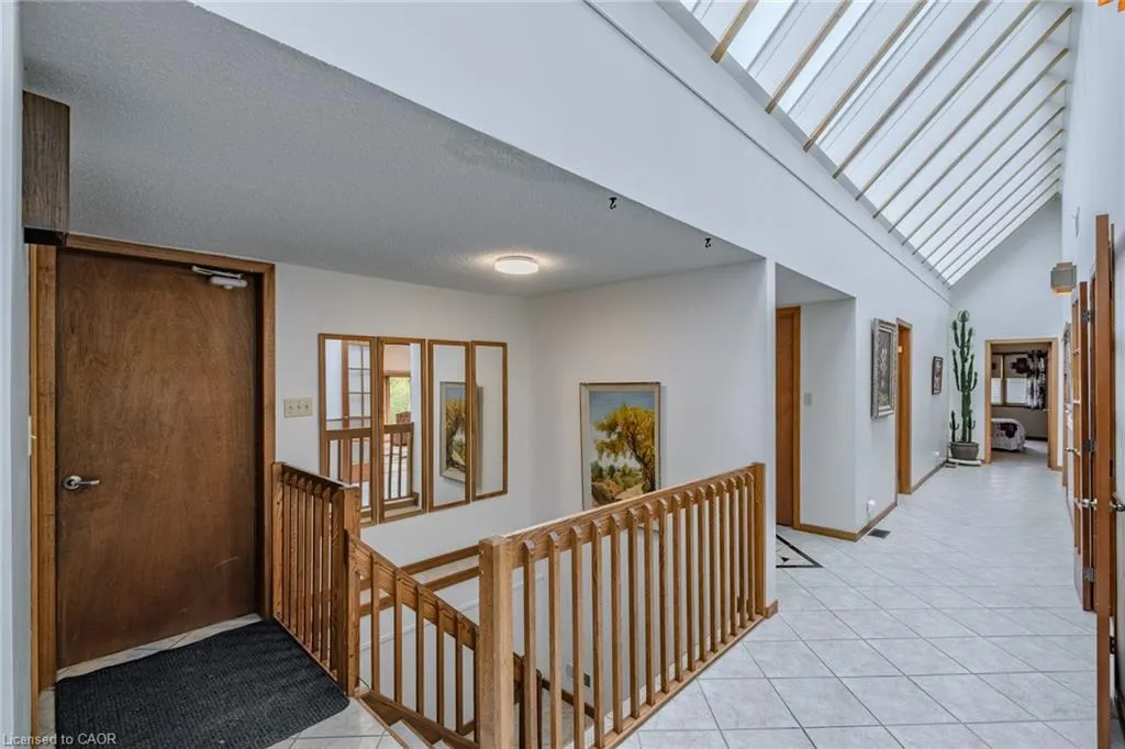 38 Sunninghill Dr