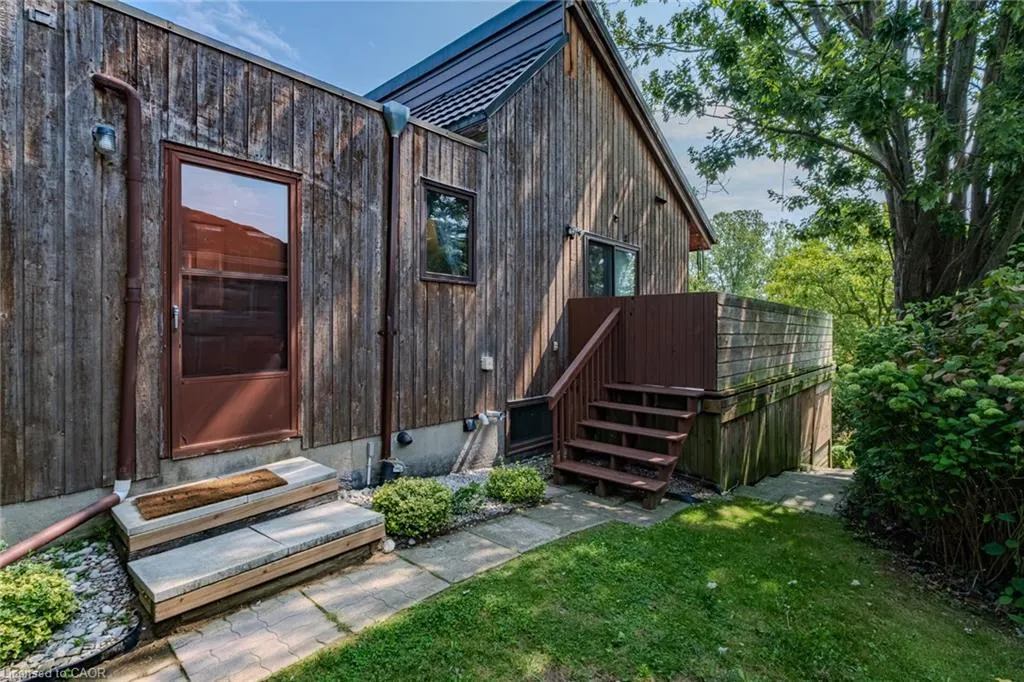 38 Sunninghill Dr
