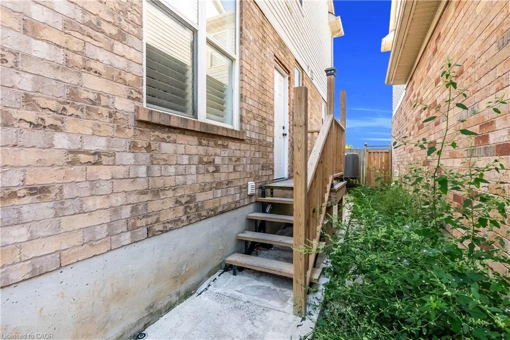 7 Jenner Court