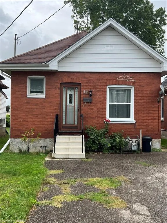 12 Carlyle Street