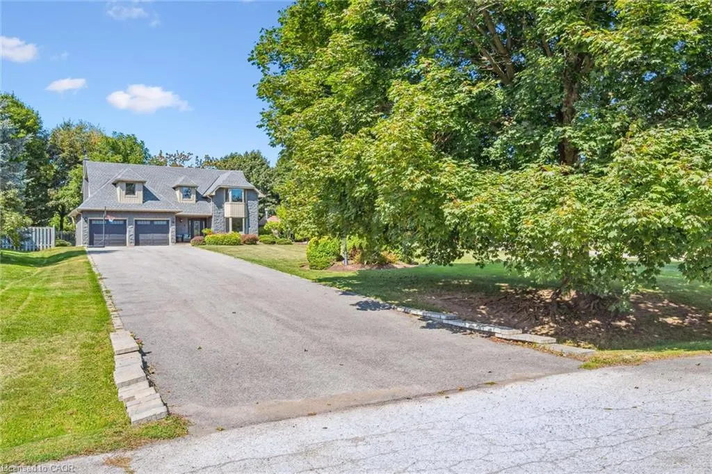 6 Coachman Crescent