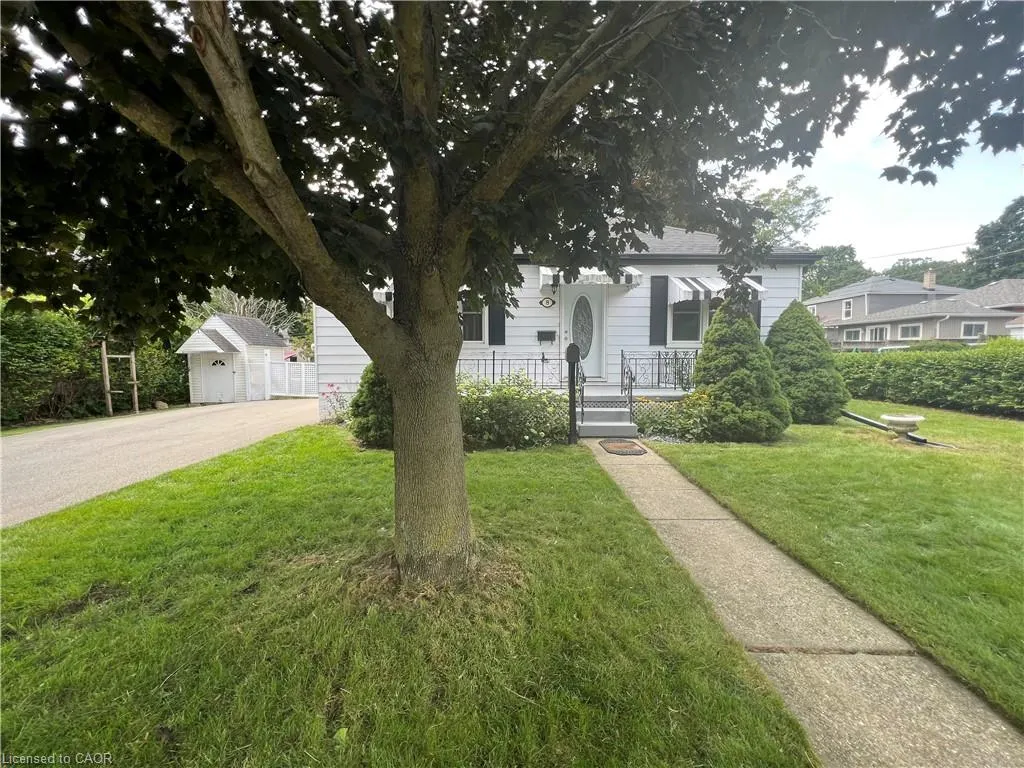 8 Mcdonald Avenue