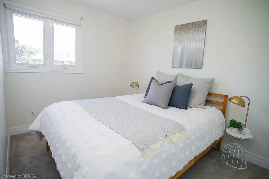 89 Dante Crescent