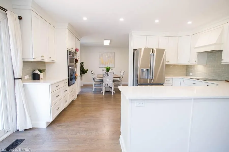 89 Dante Crescent