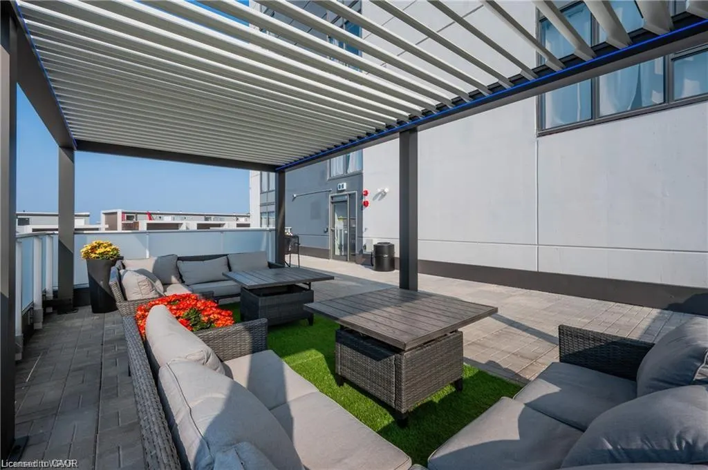 1438 Highland Road W, #605
