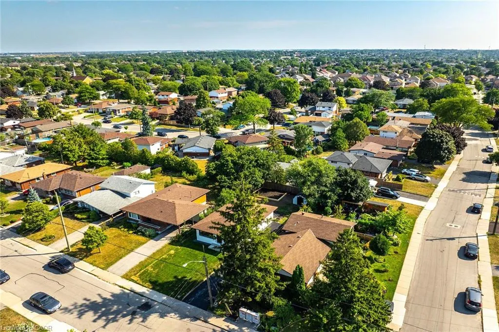 4 Lilacside Drive