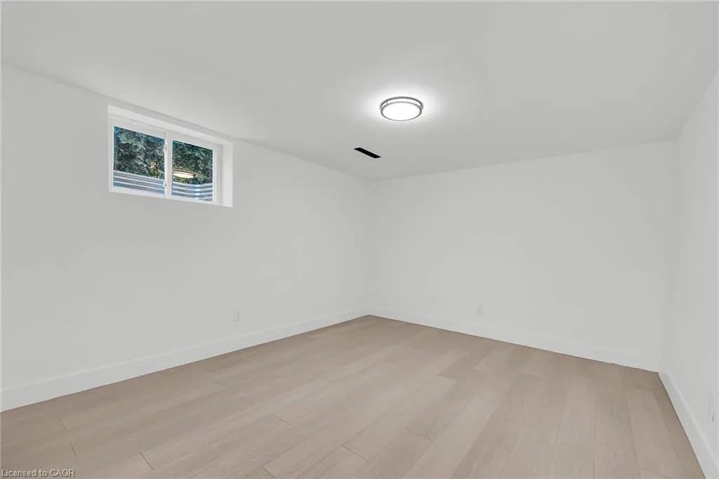 4 Lilacside Drive
