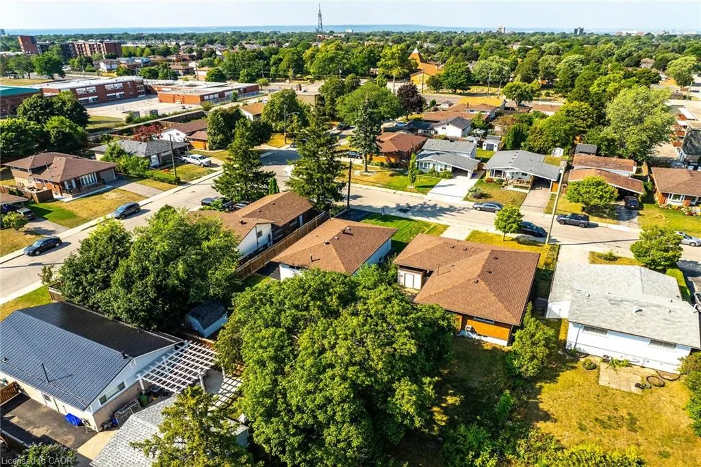 4 Lilacside Drive