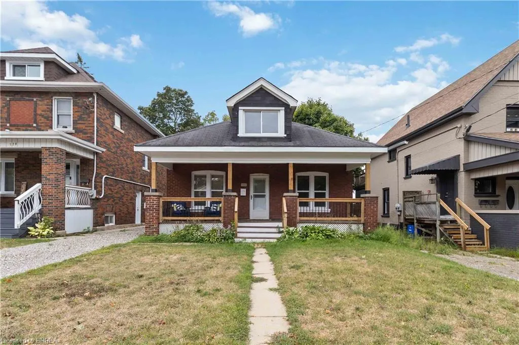132 Dundas Street