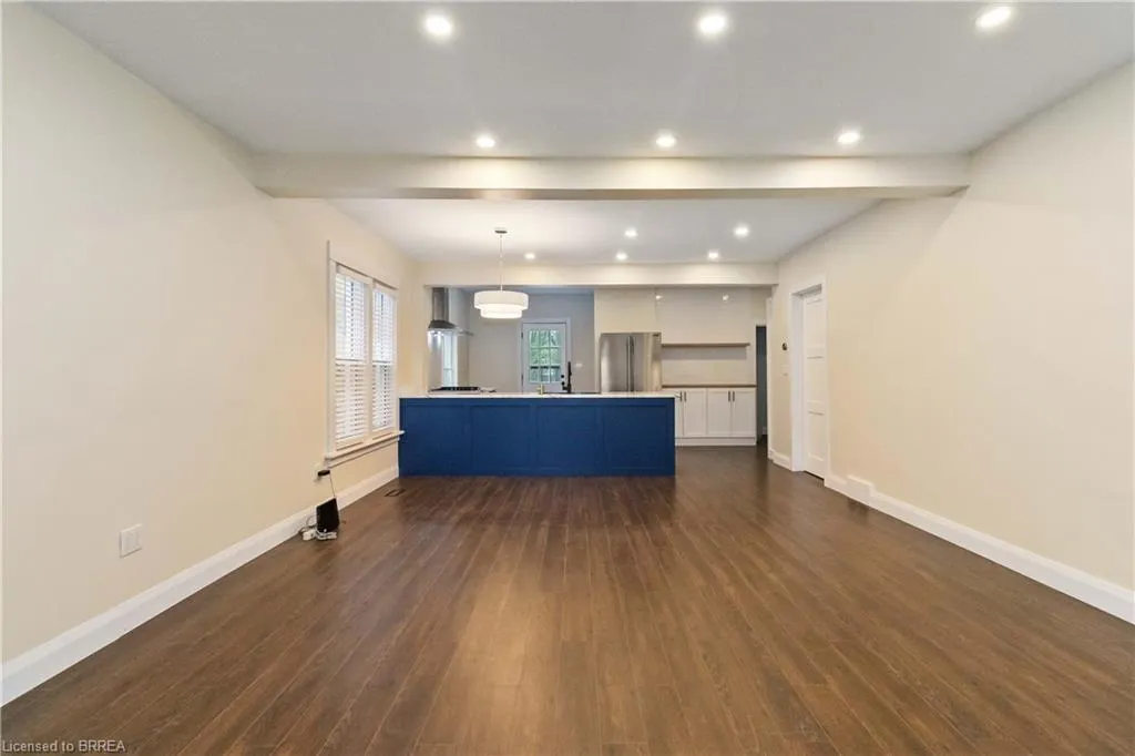 132 Dundas Street