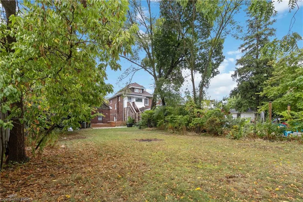 132 Dundas Street