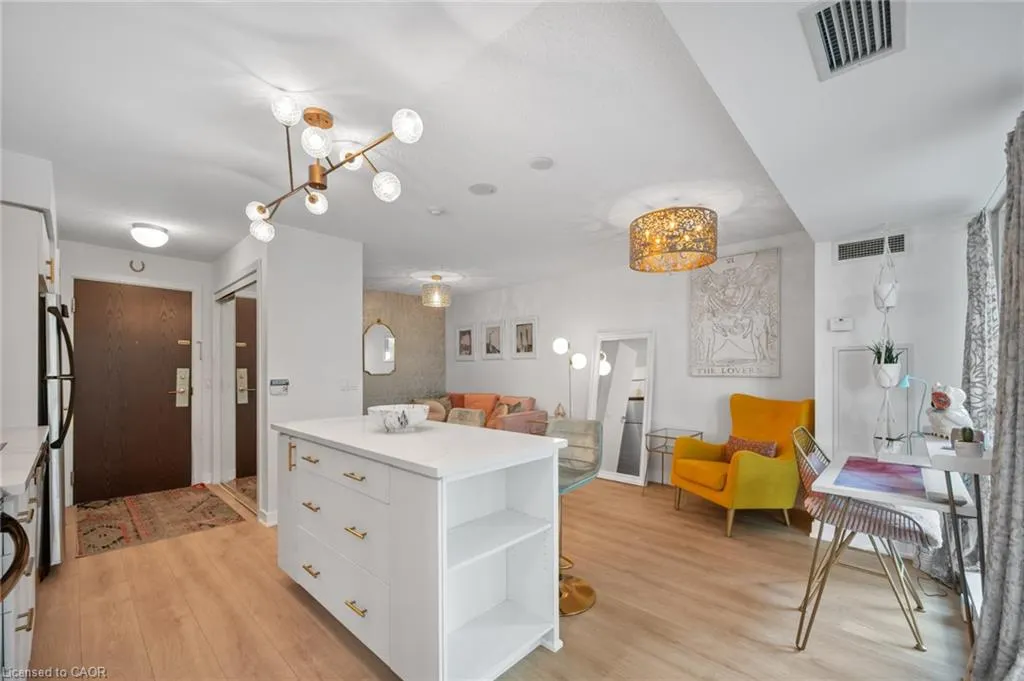 80 Western Battery Road, #222