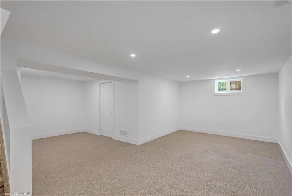 34 Oakhill Drive, #20B